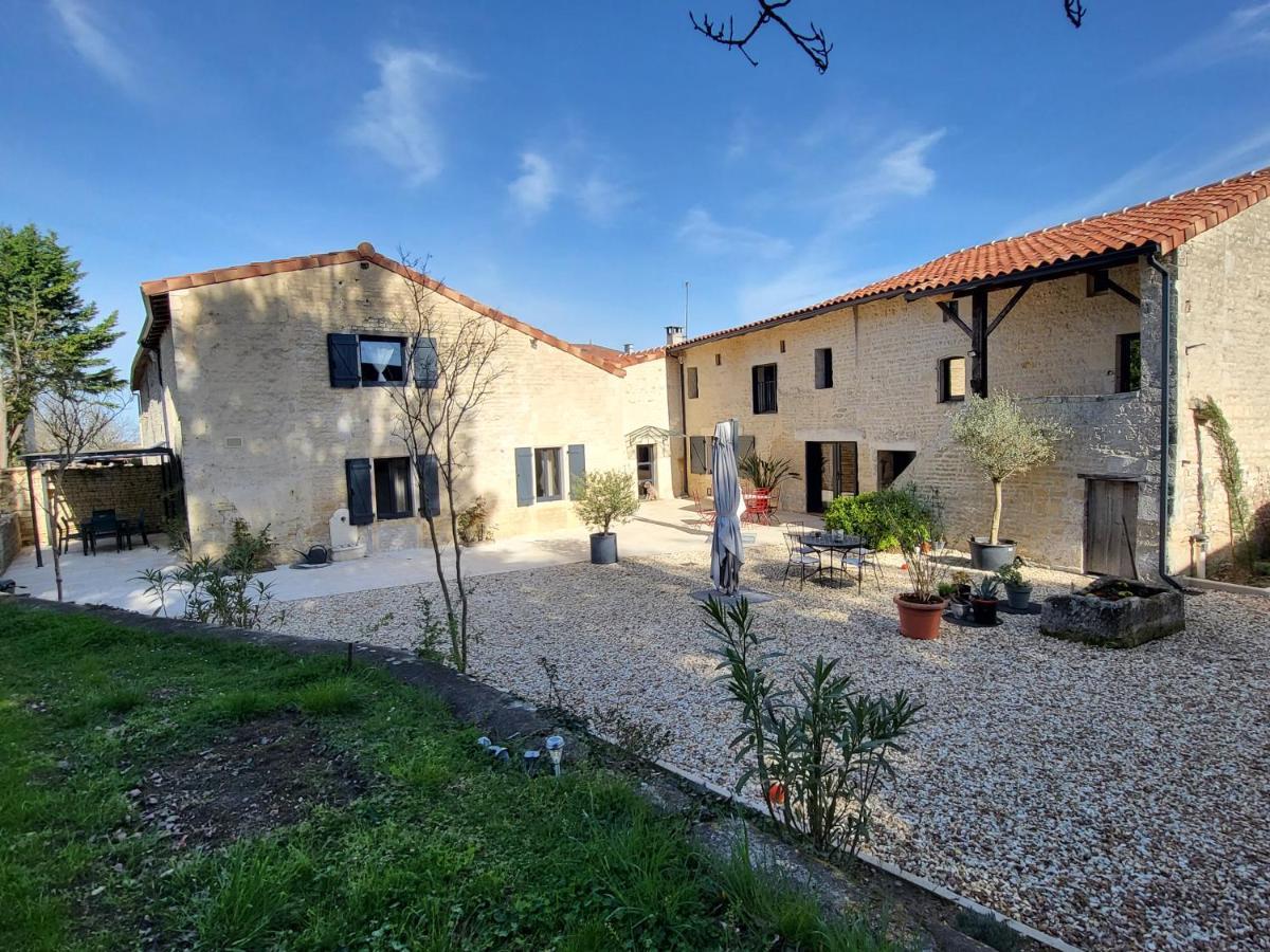 Au Clos Des Dely - Chambre D Hotes "Reference" Climatisee Mareuil  Exterior foto